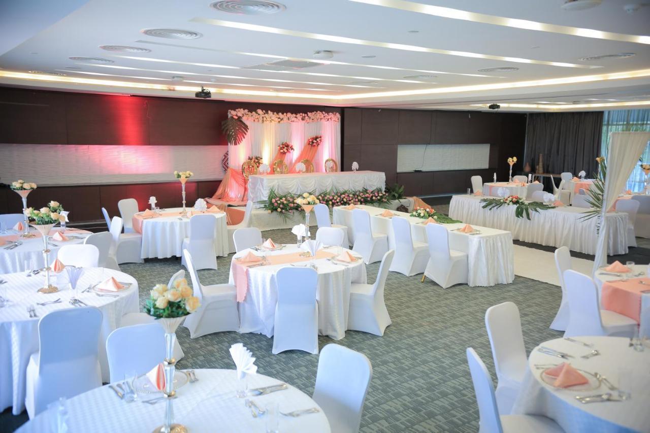 Ubumwe Grande Hotel Kigali Exteriör bild